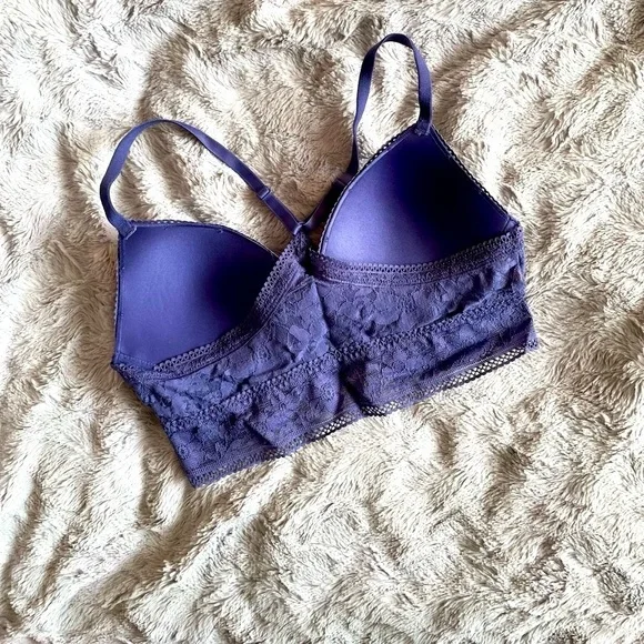 VS | Lace Bralette - Picture 2 of 2